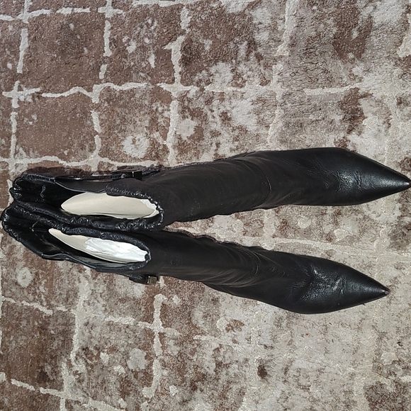 Burberry leather boots - Picture 5 of 9